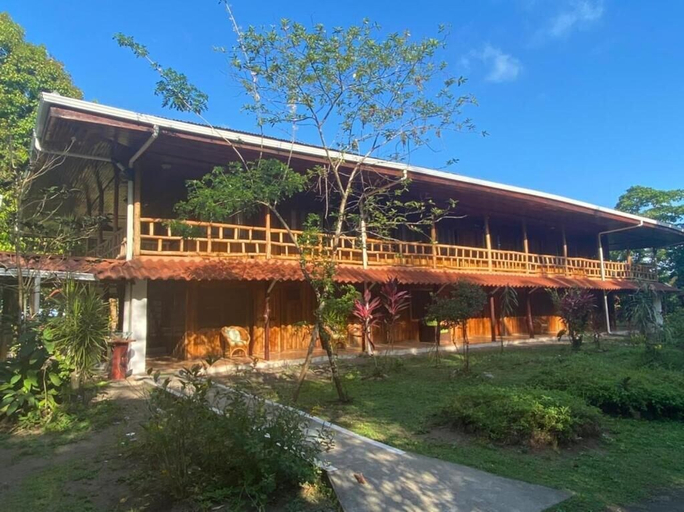 Exterior & Views 2, Miss Junies Lodge, Pococí