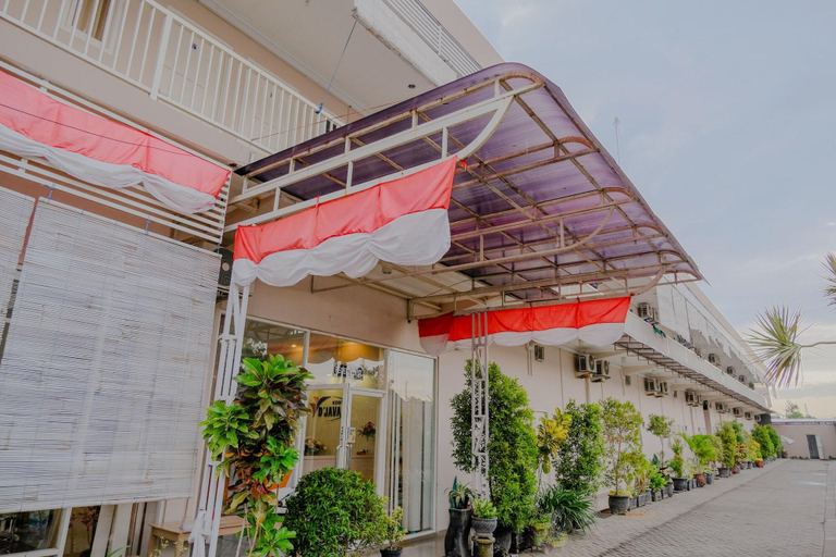 Exterior & Views 1, D'java Homestay, Tulungagung