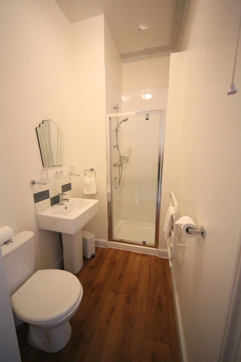 Bathroom 4, Laston House, Devon