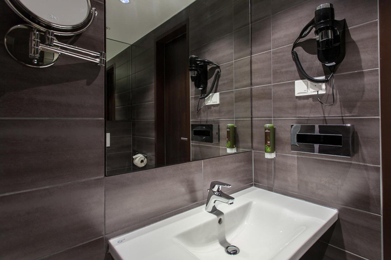 Bathroom 5, Hotel Tobbaccon, Bergstraße
