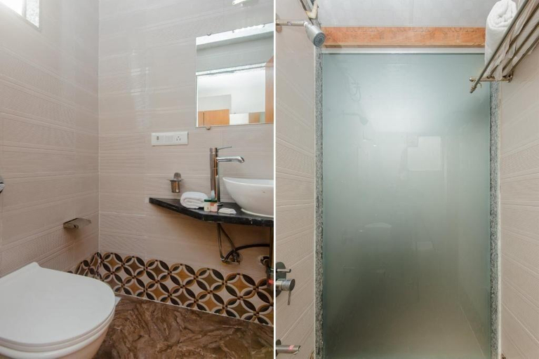 Bathroom 4, Hotel Airside, Mumbai Suburban