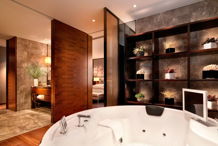 Bathroom, CITIC Jinling Hotel, Beijing