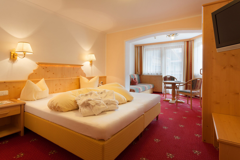 Bedroom 3, Hotel Pinzger, Schwaz