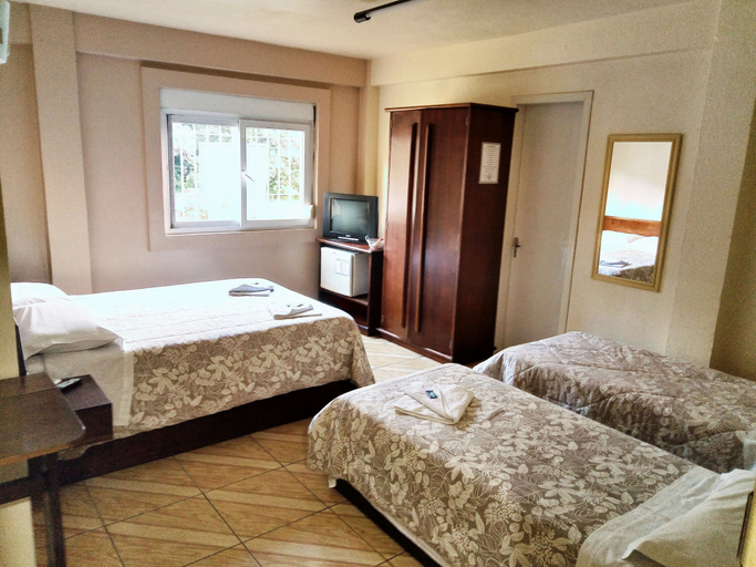 Bedroom 2, Hotel Pequenino, Canela