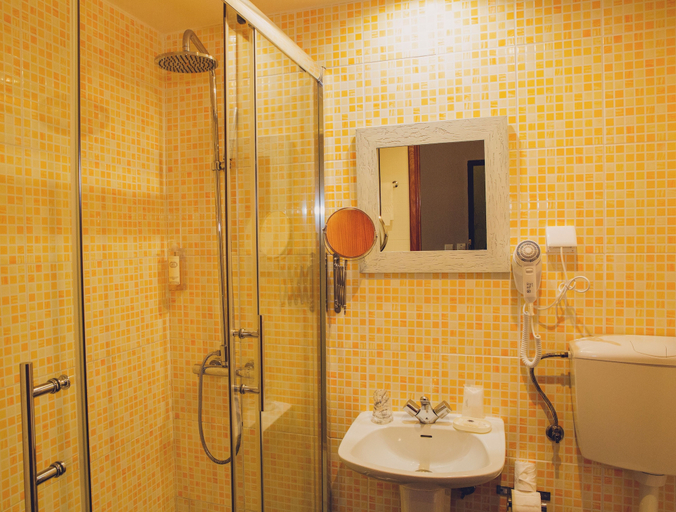 Bathroom 3, Hotel Império do Rei, Castelo Branco