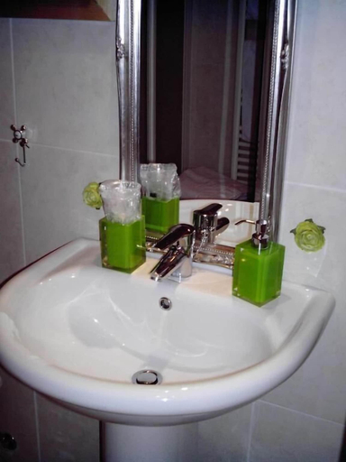 Bathroom 4, Albergo Rendola, Vicenza