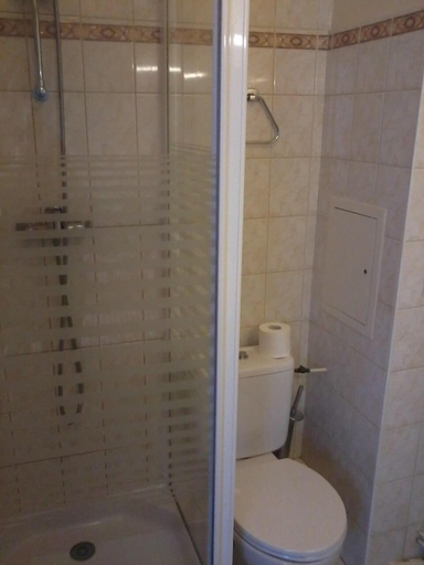 Bathroom 4, Les Hotels Dorele, Loiret