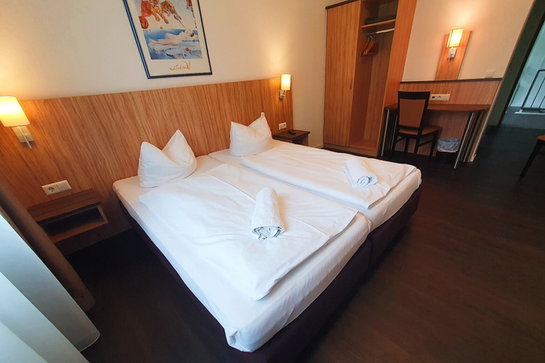 Bedroom 5, Sport Hotel Kenzingen, Emmendingen