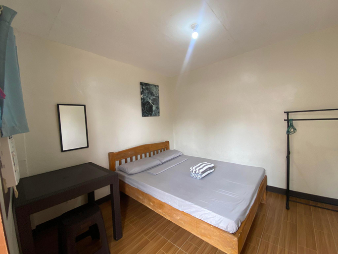 Bedroom 2, Alona Bohol Backpackers Hostel , Panglao