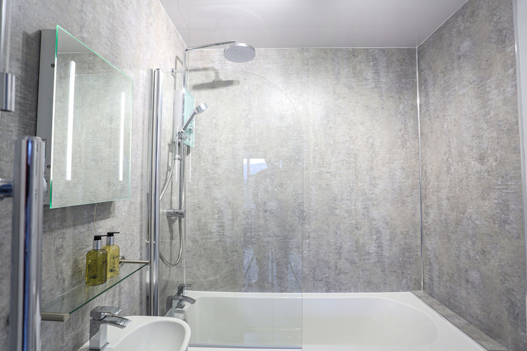 Bathroom 3, Dalegarth House, Cumbria