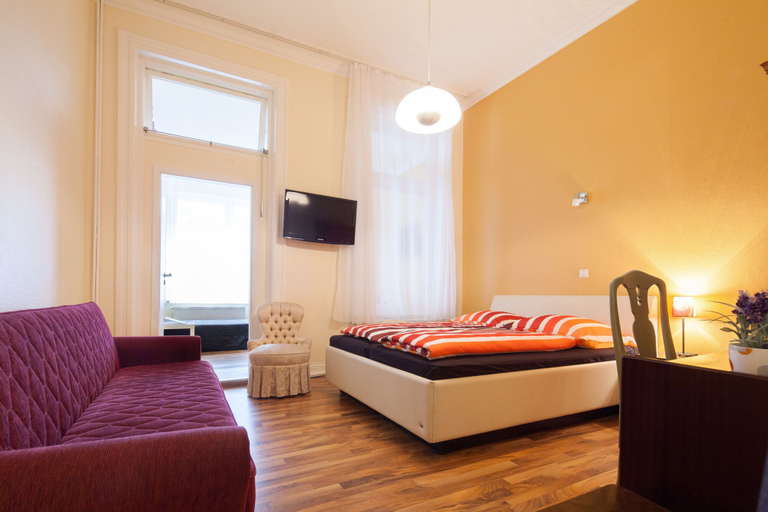 Bedroom 4, Hotel Marco Polo, Hamburg
