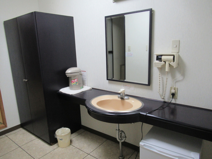 Bathroom 4, Tsurusaki Hotel, Ōita