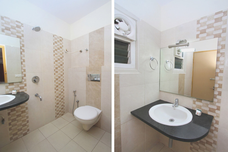 Bathroom 4, OYO 829 Garden Green, Bangalore