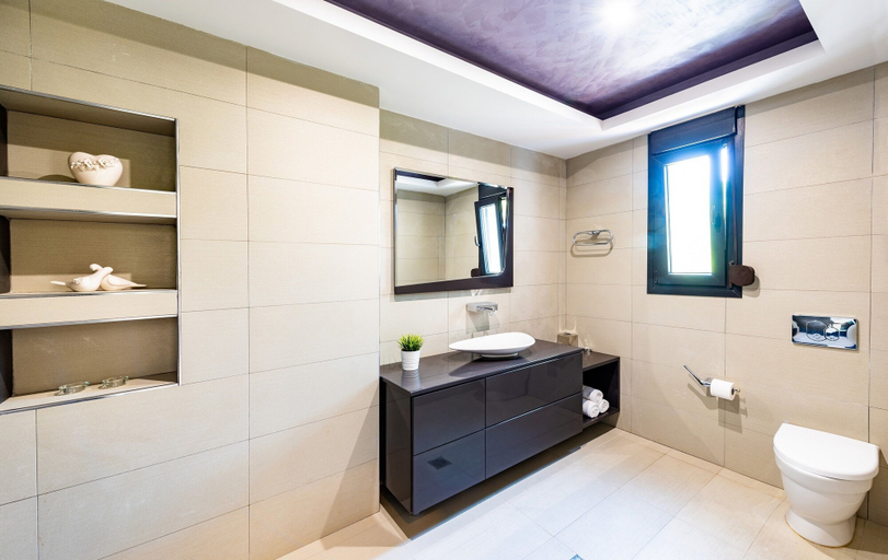 Bathroom 4, Villa Melia, South Aegean