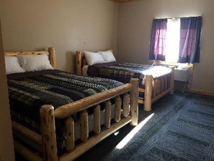 Bedroom 3, Big Horse Inn and Suites, Fulton
