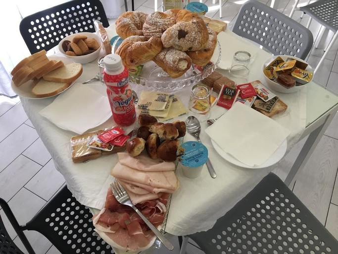 Food & Drinks 4, Maison De luxe, Napoli