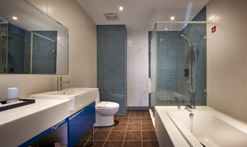 Bathroom 4, Oursea Hotel, Taichung