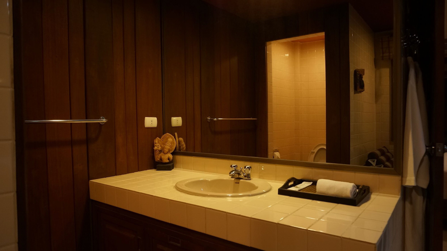 Bathroom 4, Le Prive Resort, Pattaya