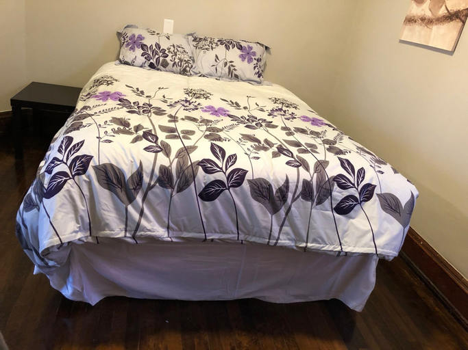 Bedroom 2, Midtown Manor, Hennepin