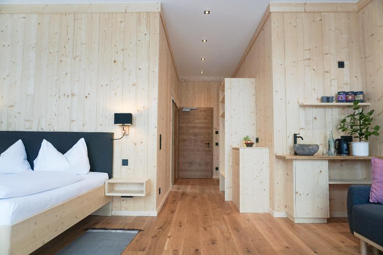 Bedroom 4, Landhotel und Gasthof Kirchberger, Weilheim-Schongau