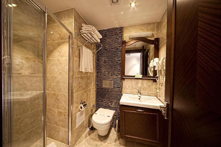 Bathroom 4, New City Hotel, Şişli