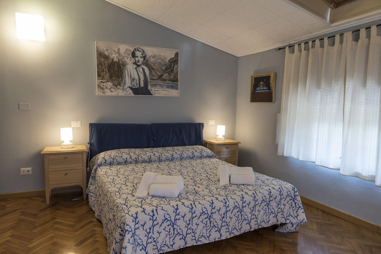 Bedroom 3, Bella Addormentata E Il Principe Calaf, Lucca