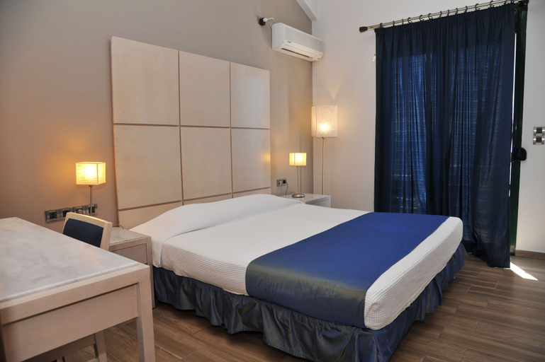 Bedroom 4, Plaza Hotel, Peloponnese