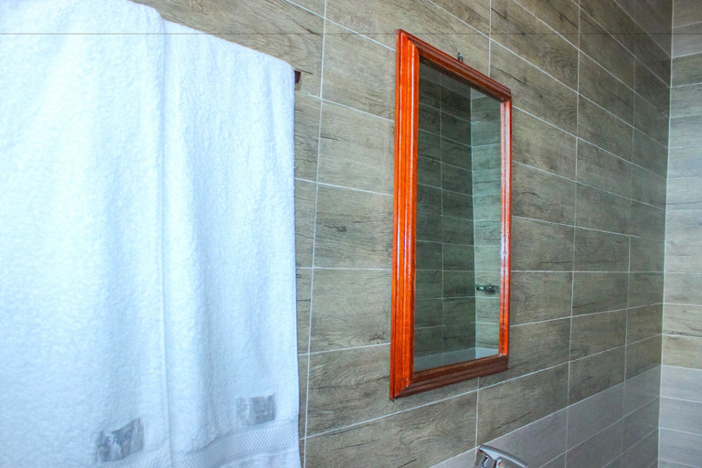 Bathroom 4, Hillstarh Hotel, Kinondoni