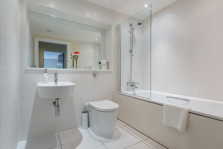 Bathroom 4, Cobalt Peach Tree, London