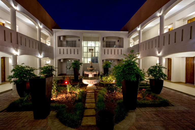Exterior & Views 2, Desert Palace Hotel & Casino Resort, Siyanda
