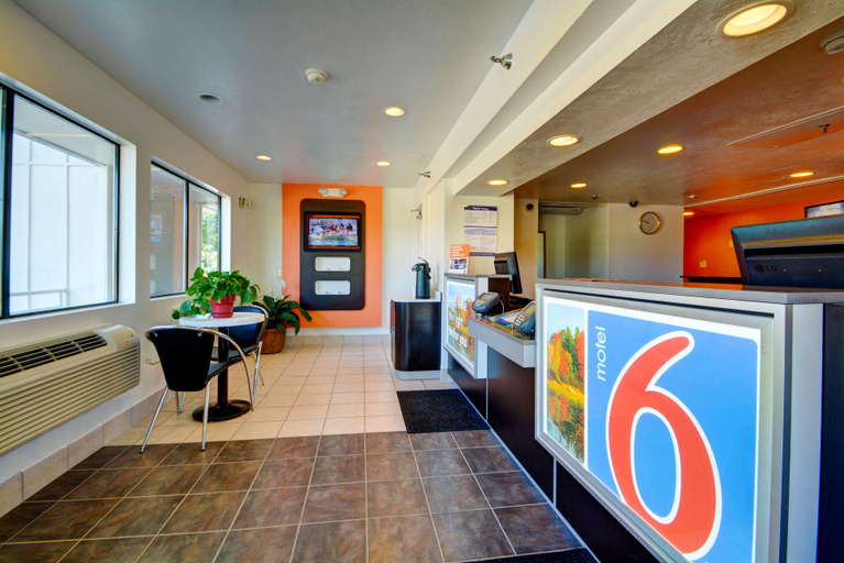 Public Area, Motel 6 Windsor Locks, CT - Hartford, Hartford