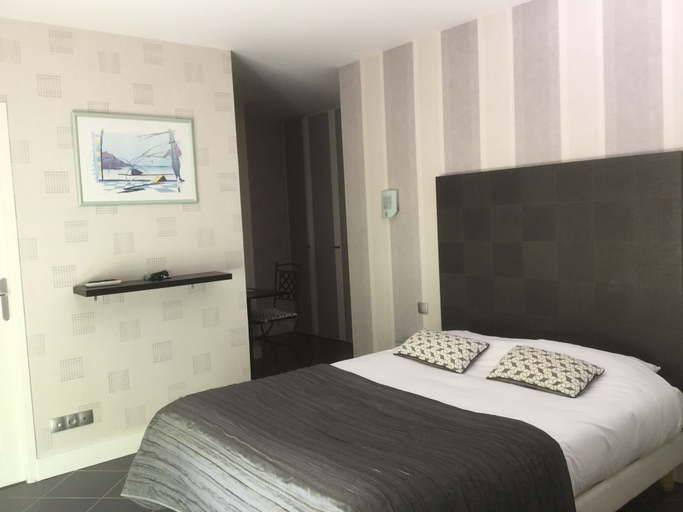 Bedroom 5, Auberge Les Hauts De Chenas, Rhône