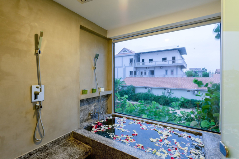 Bathroom 5, Khmer Mansion Residence, Siem Reap