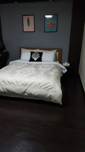 Bedroom 5, Zen Motel, Nonsan