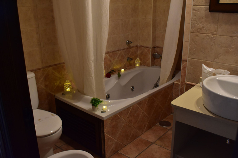 Bathroom 5, Molino del Bombo, Huelva