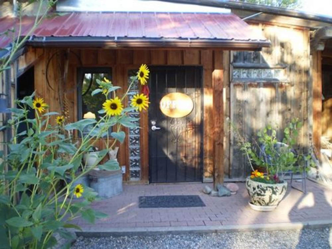 Exterior & Views 1, Silver River Adobe Inn, San Juan