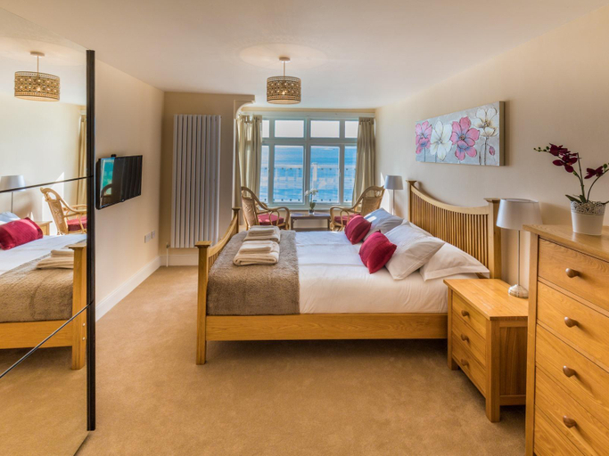 Bedroom 2, Beachside Apartment On The Beach, Isle of Wight