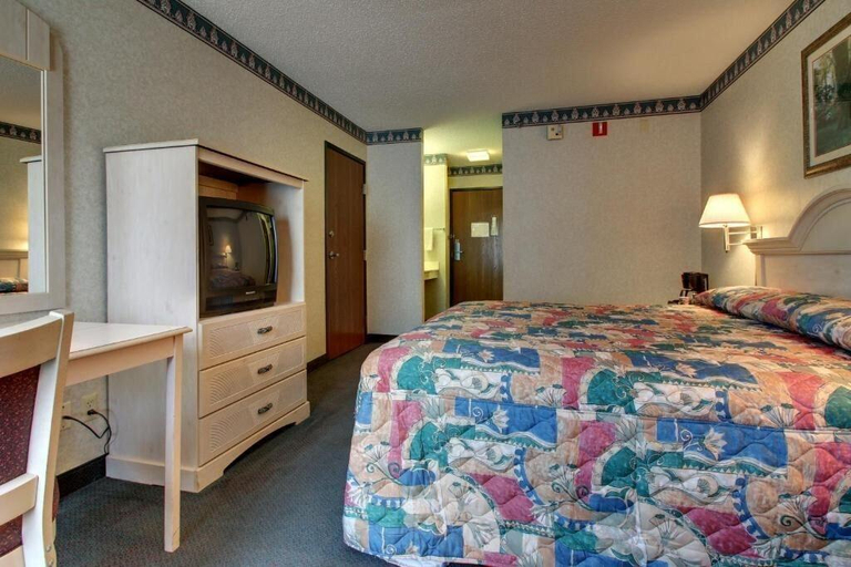 Bedroom 3, Key West Inn Baxley, Appling