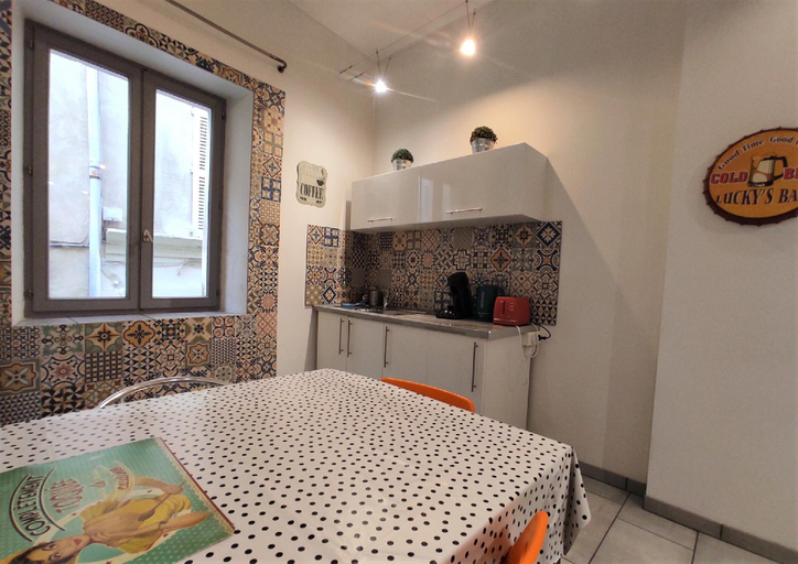 Bedroom 2, L'Oriflamme, Vaucluse