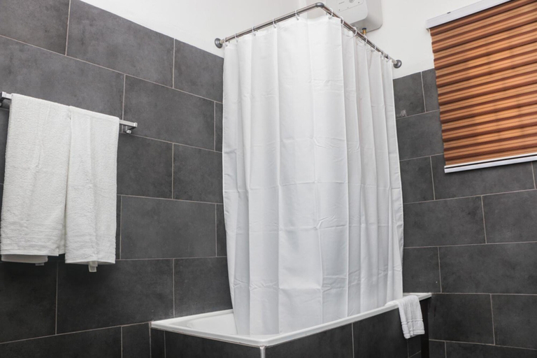 Bathroom 4, Janjay Hotel, Accra