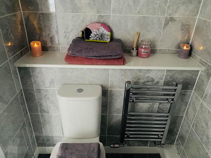 Bathroom 3, Beautiful 2-bed Apartment in Glasgow, Glasgow