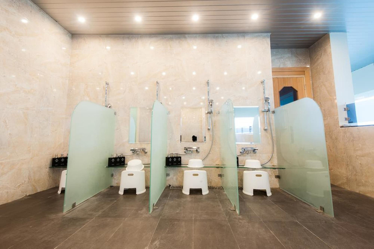 Bathroom 4, Sakura Hotel, Ba Đình