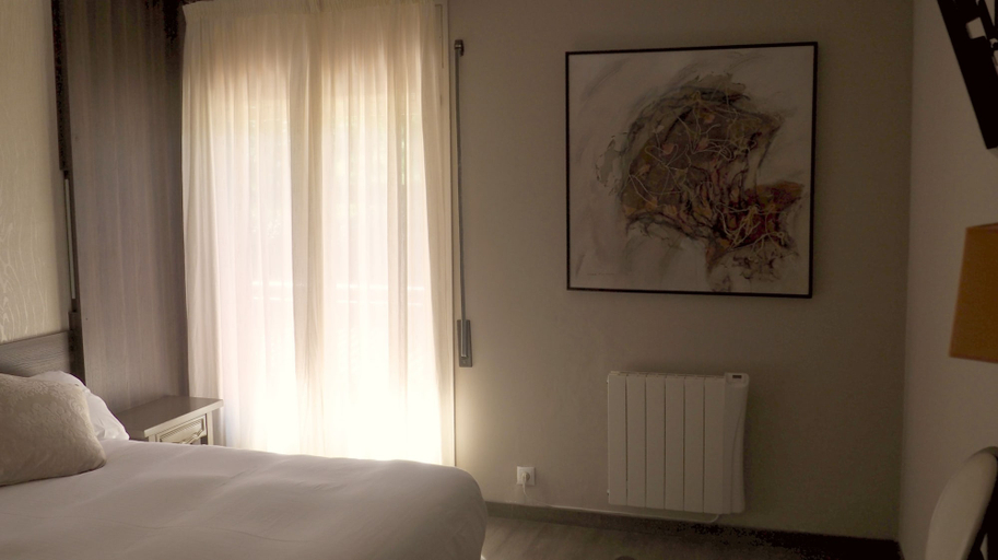 Bedroom 2, Hostal Esteba, Girona