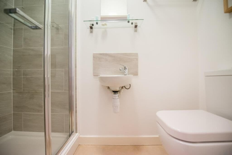 Bathroom, Kirkstall Bridge Apartments - 22, Leeds