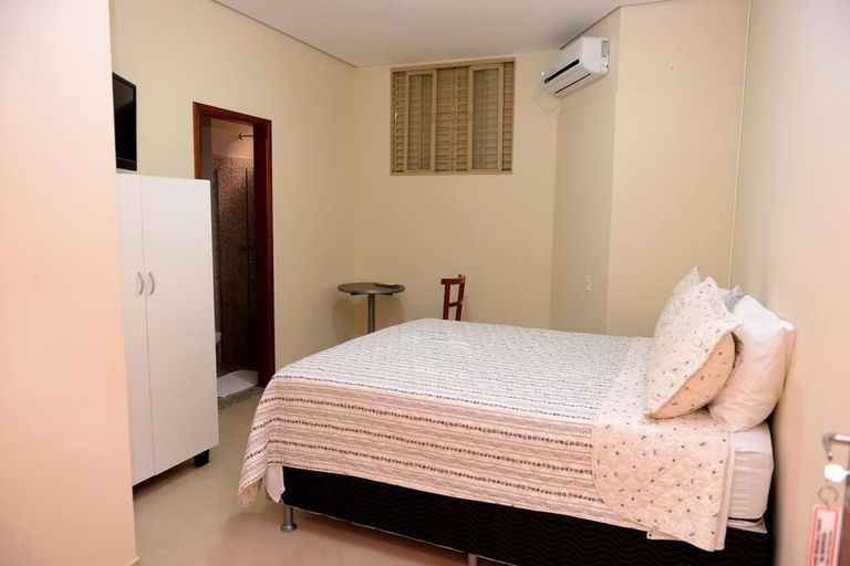 Bedroom 2, Casablanca Palace Hotel, Frutal