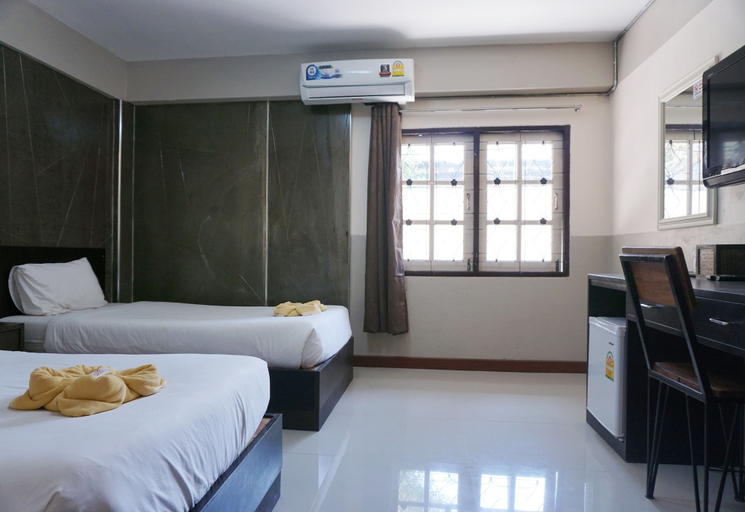 Bedroom 4, Puangpech Hotel, Muang Lampang