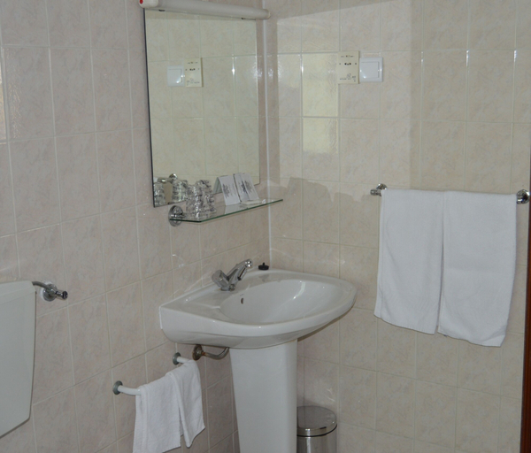 Bathroom 4, Hotel Império do Rei, Castelo Branco