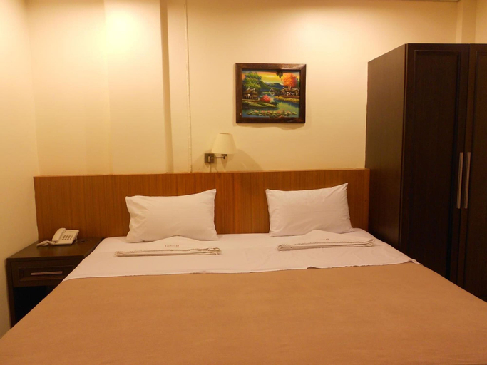 Bedroom 18