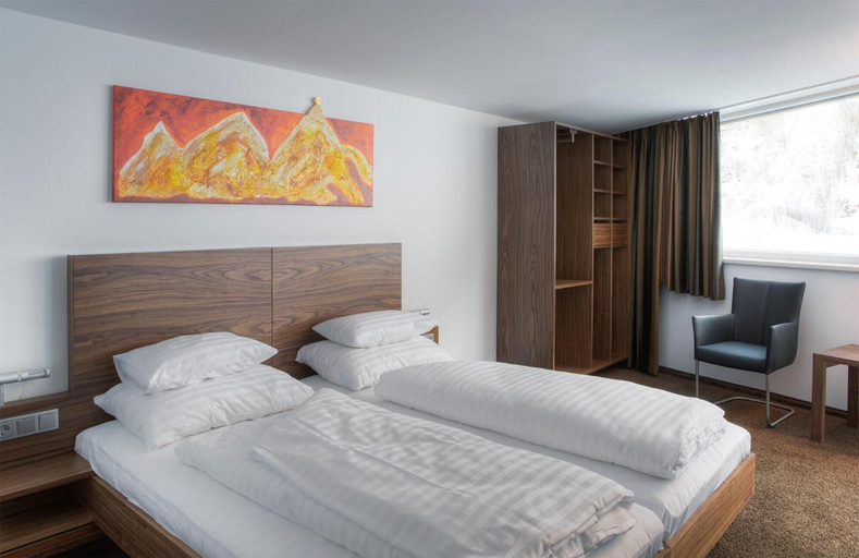 Bedroom 2, Pepis Skihotel, Landeck