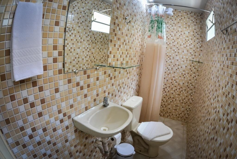 Bathroom 5, Pousada Madagascar, Ipojuca